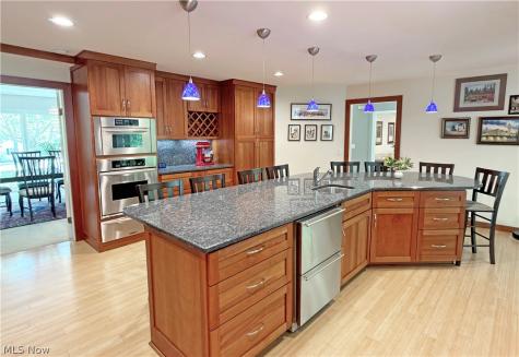 2239 Edgeview Drive Hudson OH 44236
