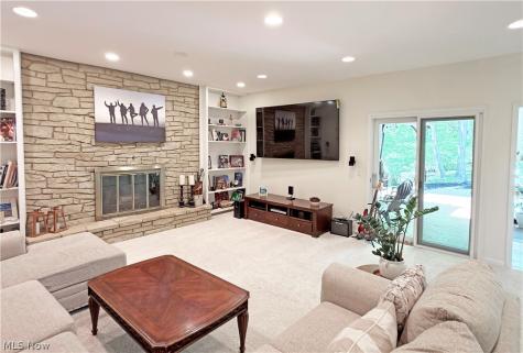 2239 Edgeview Drive Hudson OH 44236