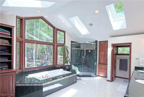 2239 Edgeview Drive Hudson OH 44236