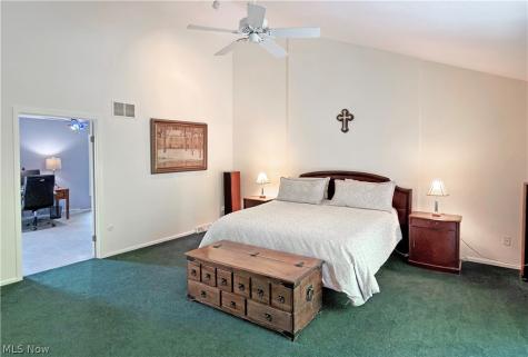 2239 Edgeview Drive Hudson OH 44236