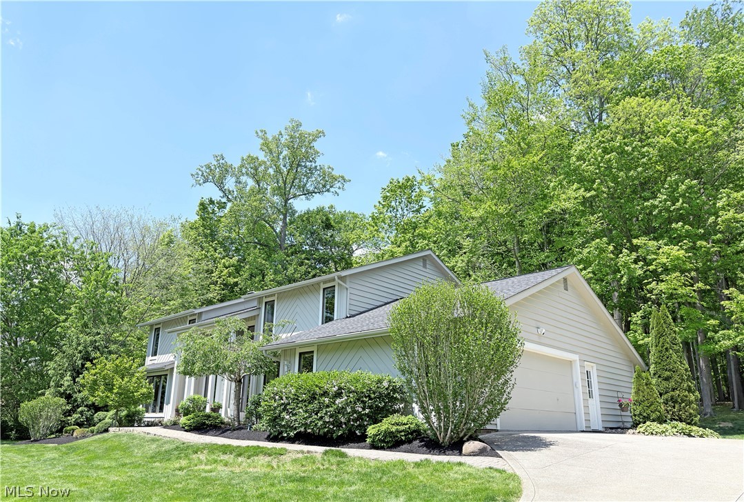 2239 Edgeview Drive Hudson OH 44236