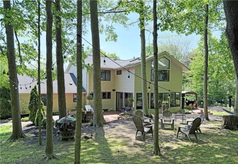 2239 Edgeview Drive Hudson OH 44236