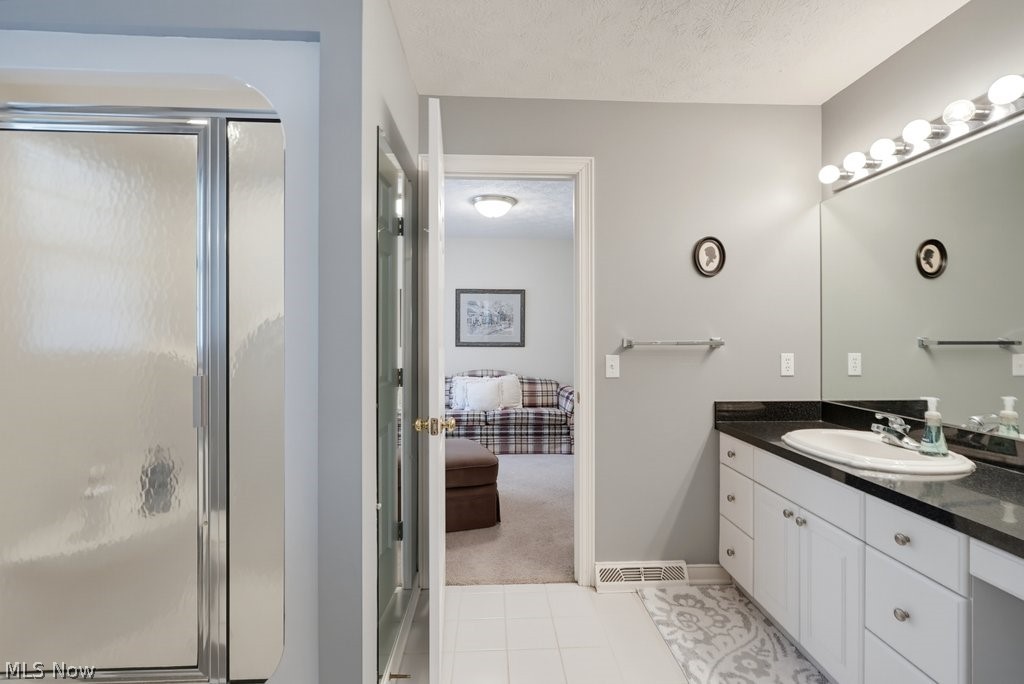 6460 Laura Lane Solon OH 44139