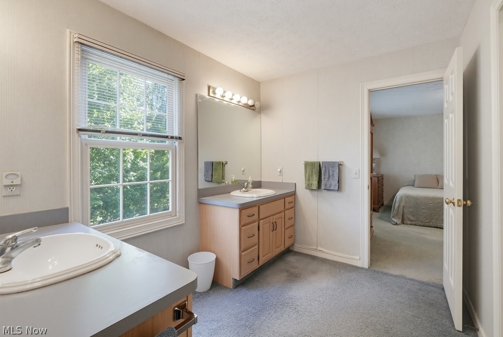 6460 Laura Lane Solon OH 44139