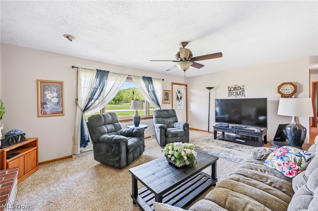 15793 W Garfield Road Salem OH 44460