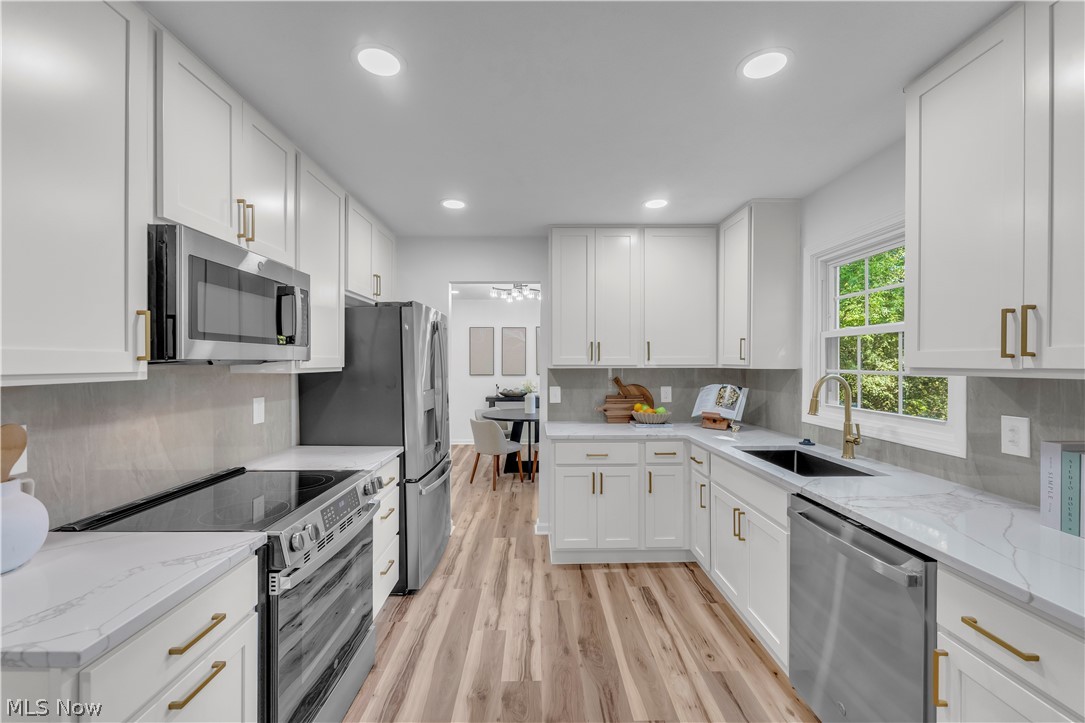 5108 Meadow Wood Boulevard Lyndhurst OH 44124