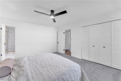 5108 Meadow Wood Boulevard Lyndhurst OH 44124