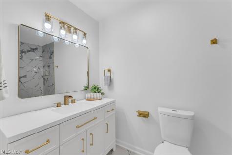 5108 Meadow Wood Boulevard Lyndhurst OH 44124