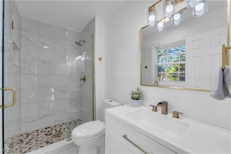 5108 Meadow Wood Boulevard Lyndhurst OH 44124