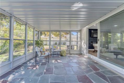 5108 Meadow Wood Boulevard Lyndhurst OH 44124