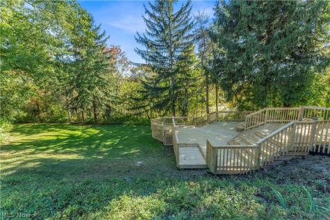 5108 Meadow Wood Boulevard Lyndhurst OH 44124
