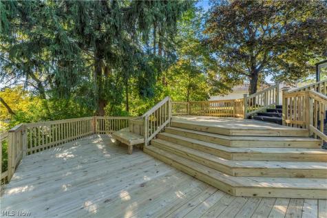 5108 Meadow Wood Boulevard Lyndhurst OH 44124