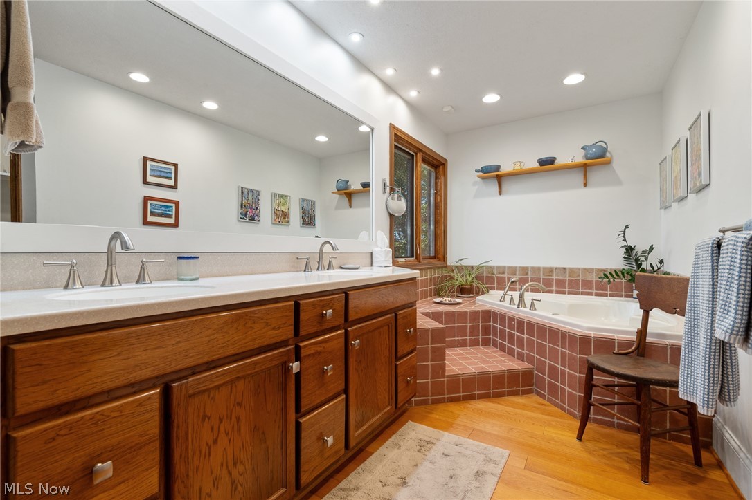 7725 Hearthstone Avenue NW North Canton OH 44720