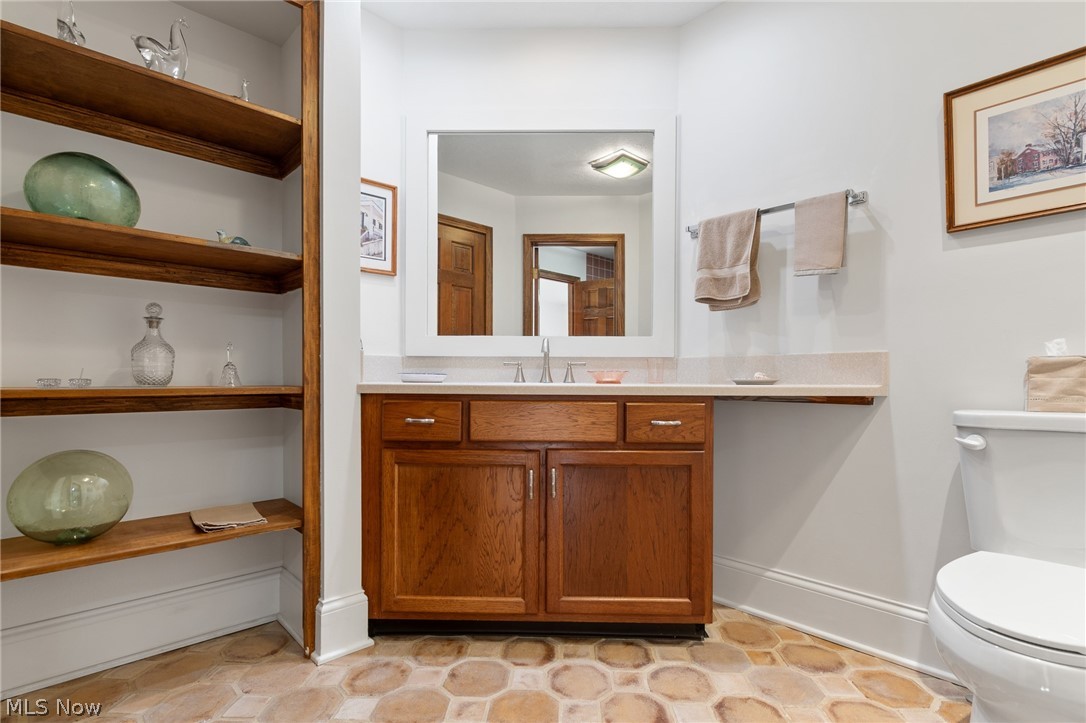 7725 Hearthstone Avenue NW North Canton OH 44720
