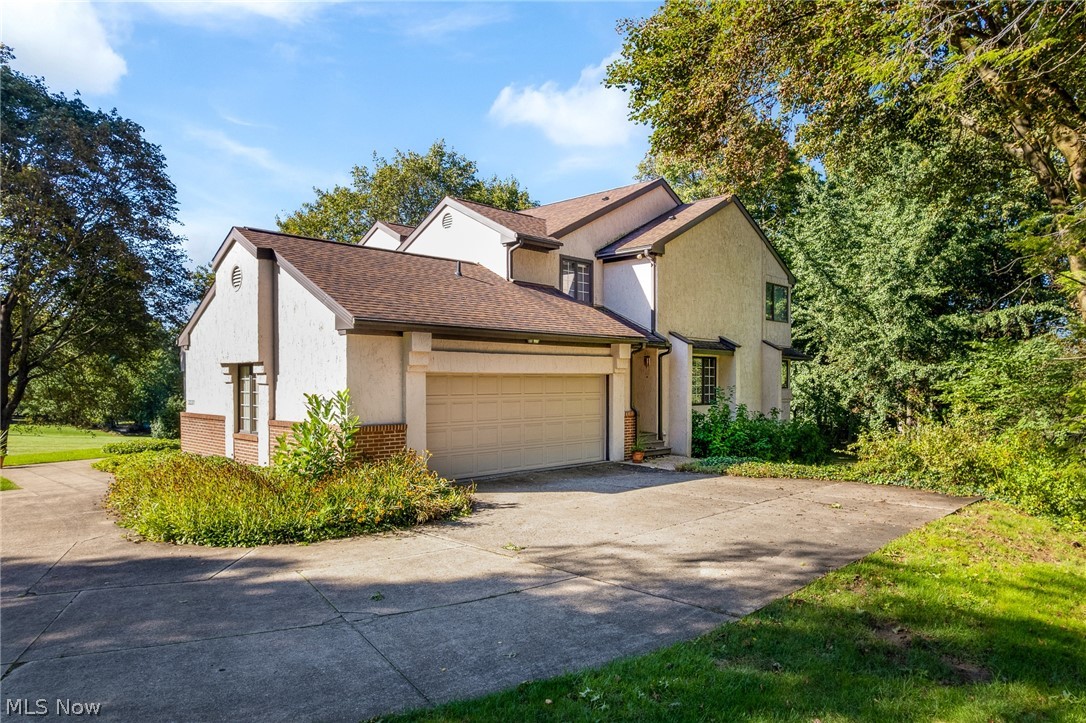 7725 Hearthstone Avenue NW North Canton OH 44720