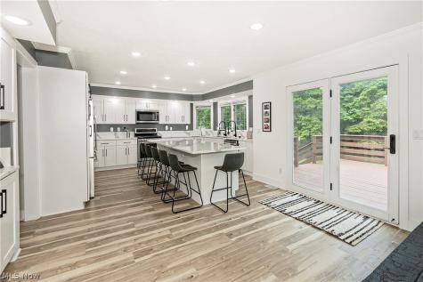 5690 Hartshire Drive Willoughby OH 44094