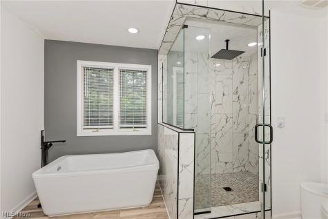 5690 Hartshire Drive Willoughby OH 44094