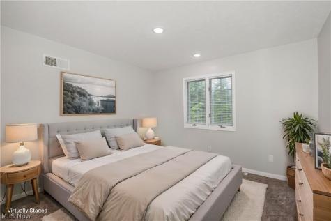 5690 Hartshire Drive Willoughby OH 44094