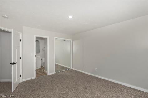 5690 Hartshire Drive Willoughby OH 44094
