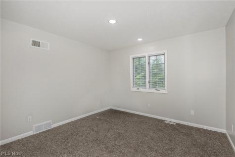 5690 Hartshire Drive Willoughby OH 44094