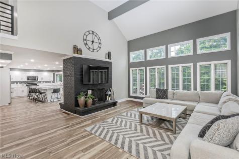 5690 Hartshire Drive Willoughby OH 44094