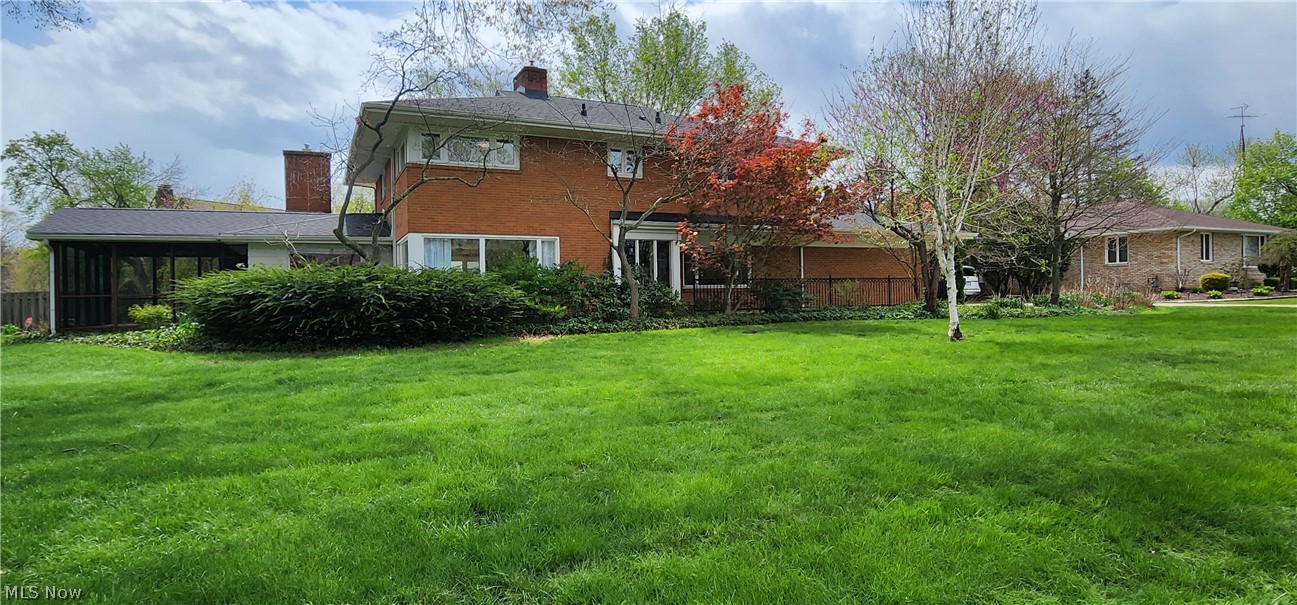 3224 Halsey Drive NE Warren OH 44483