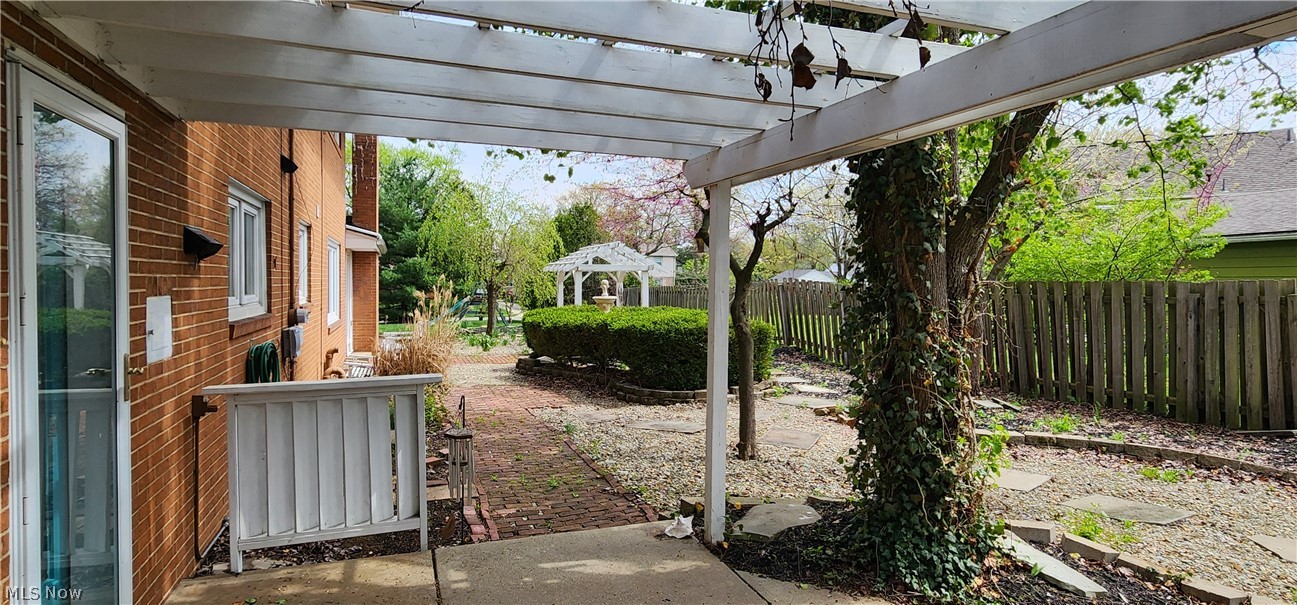 3224 Halsey Drive NE Warren OH 44483