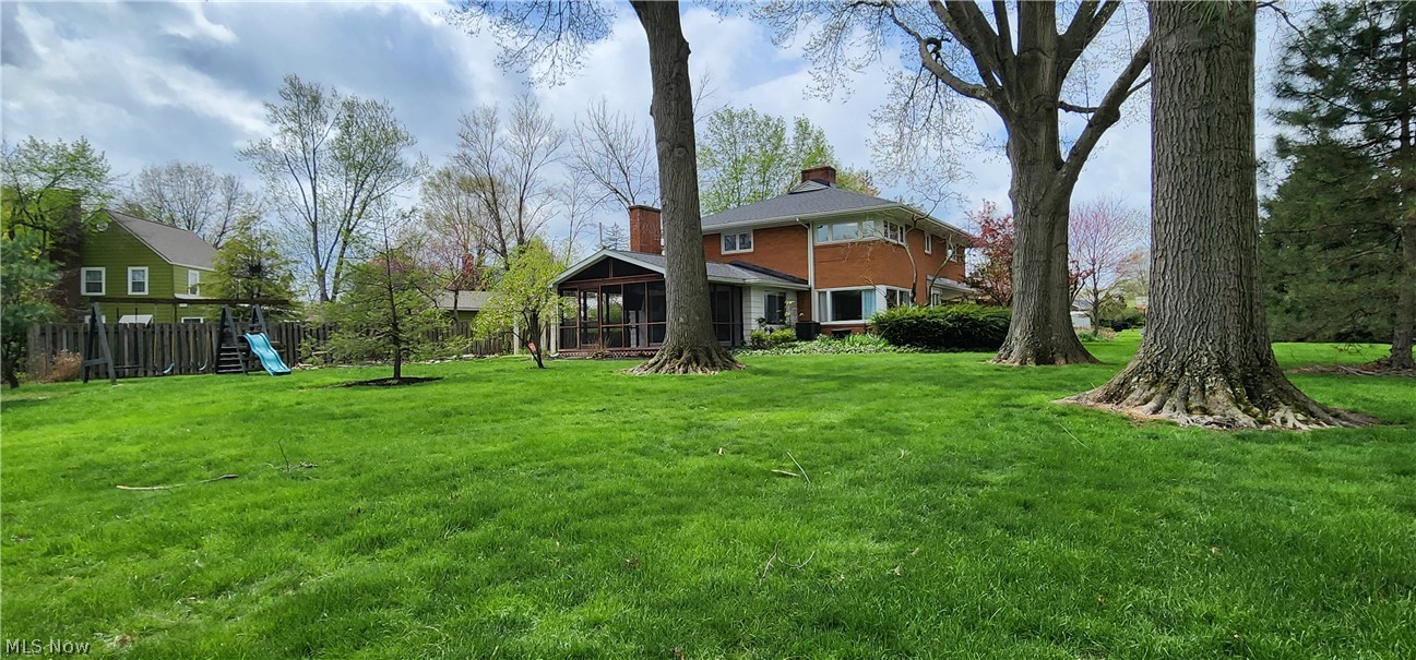 3224 Halsey Drive NE Warren OH 44483