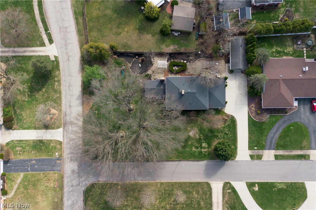 3224 Halsey Drive NE Warren OH 44483