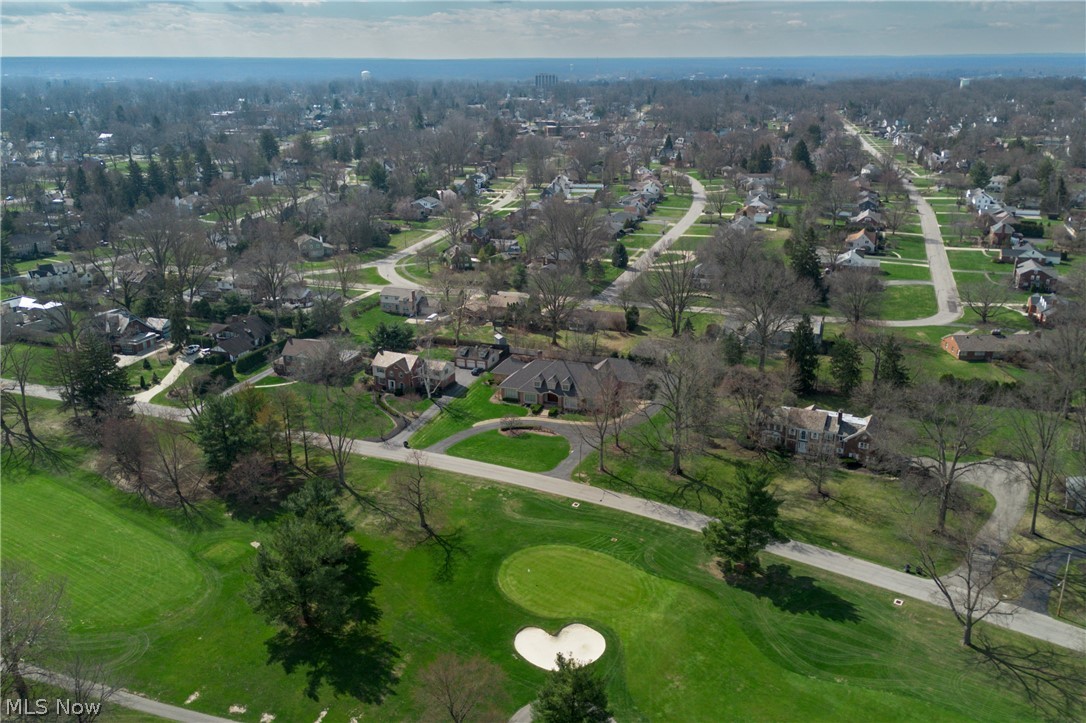 3224 Halsey Drive NE Warren OH 44483