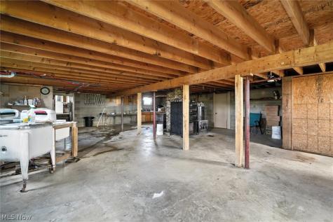 2393 Stanhope Kelloggsville Road Dorset OH 44032
