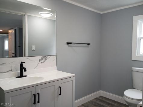 160 Kentucky Drive Elyria OH 44035