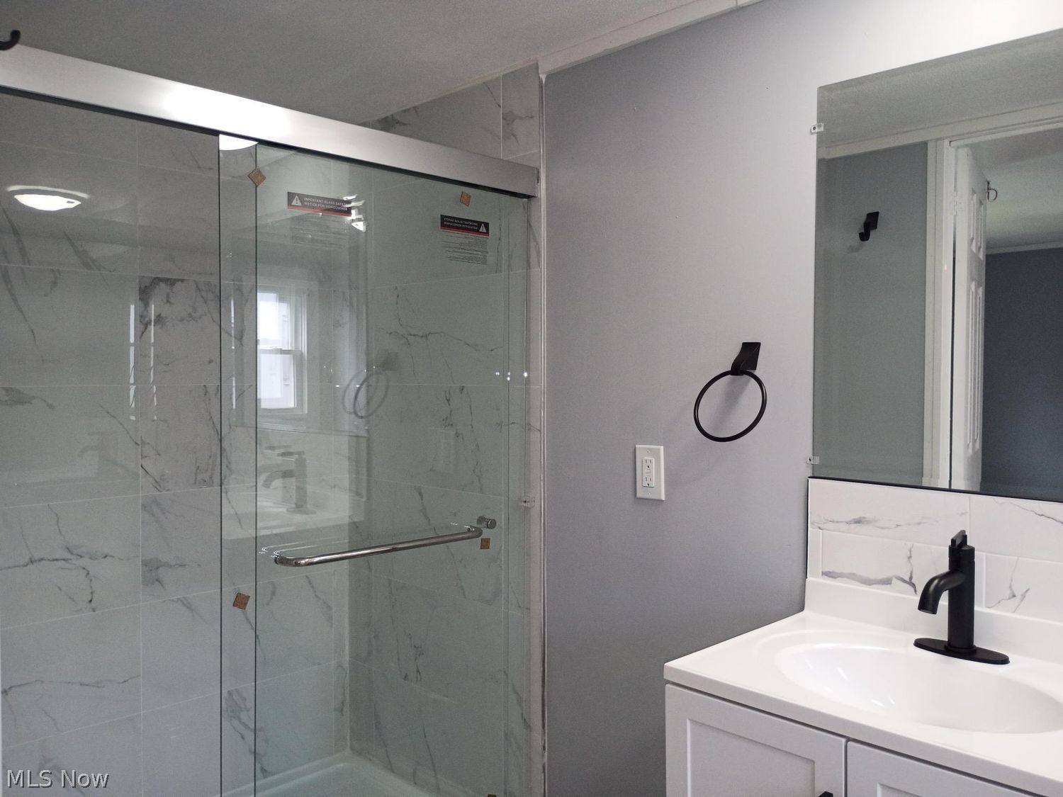 160 Kentucky Drive Elyria OH 44035