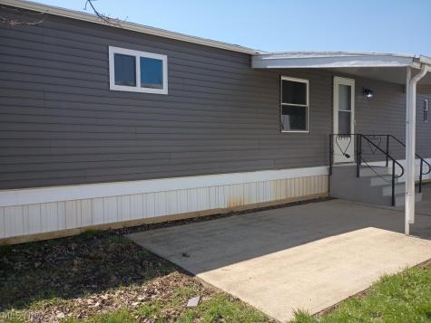 160 Kentucky Drive Elyria OH 44035