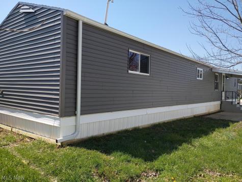 160 Kentucky Drive Elyria OH 44035