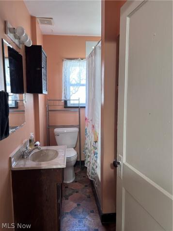 1236 Arnold Avenue Akron OH 44305