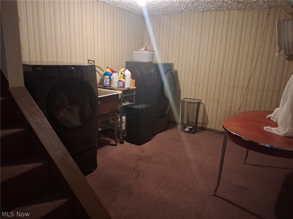 2691 Elizabeth Drive Lordstown OH 44481