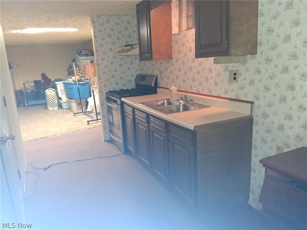 2691 Elizabeth Drive Lordstown OH 44481