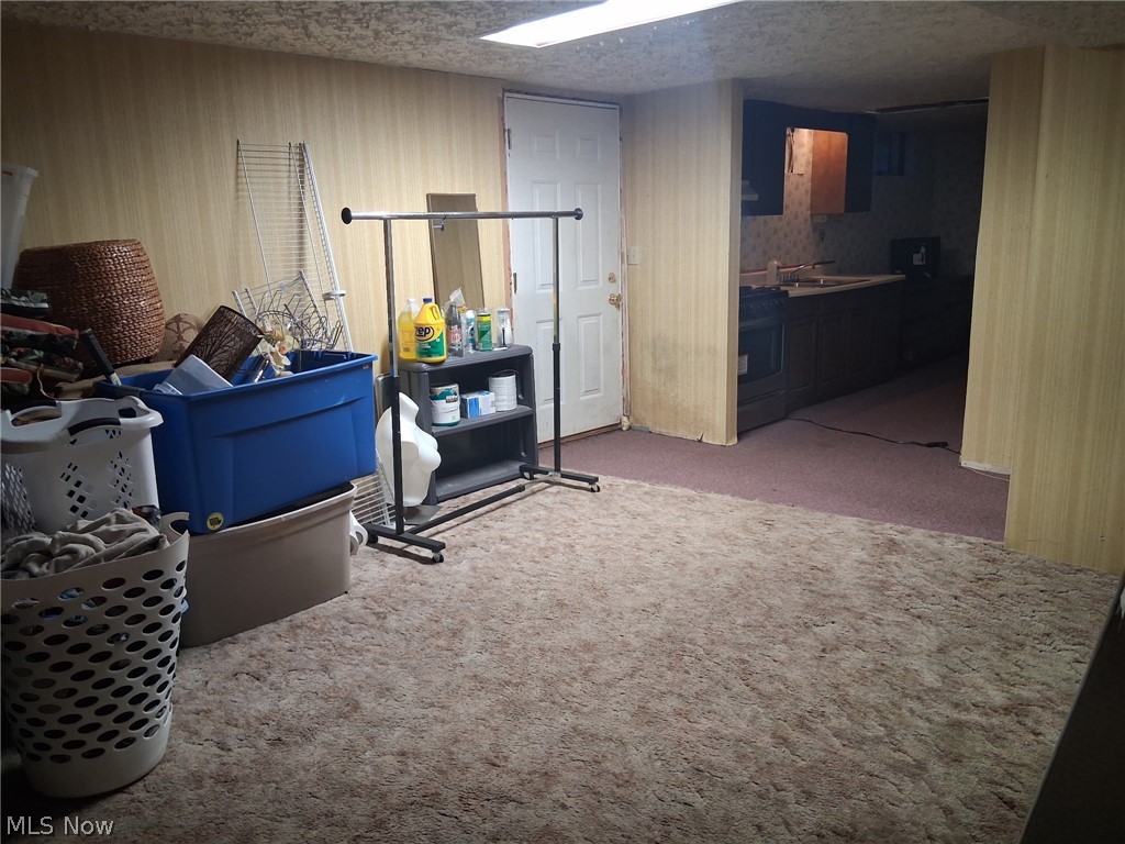 2691 Elizabeth Drive Lordstown OH 44481