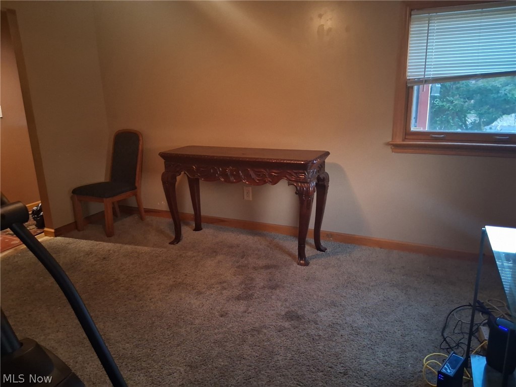 2691 Elizabeth Drive Lordstown OH 44481