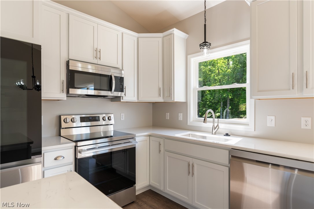 10694 Welton Road NE Bolivar OH 44612