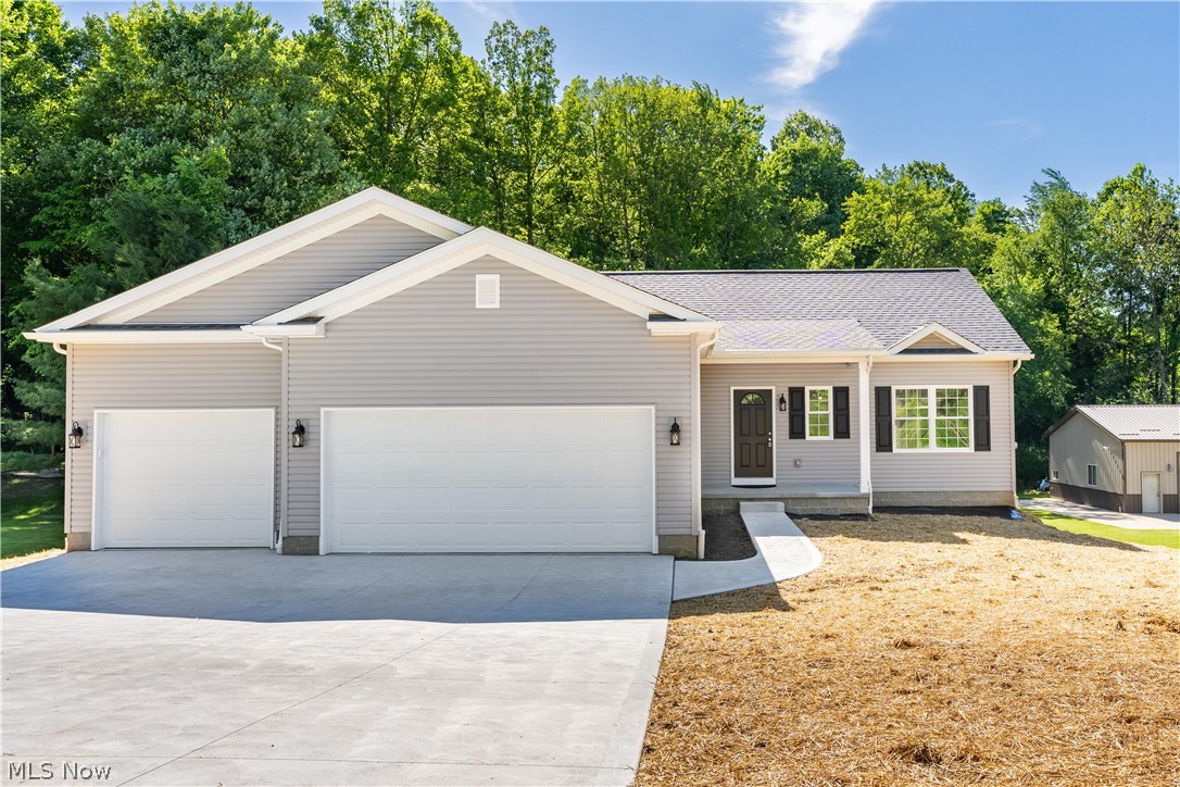 10694 Welton Road NE Bolivar OH 44612
