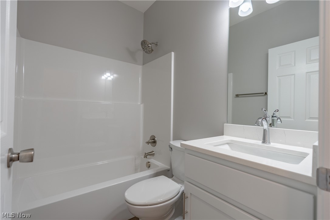 10694 Welton Road NE Bolivar OH 44612