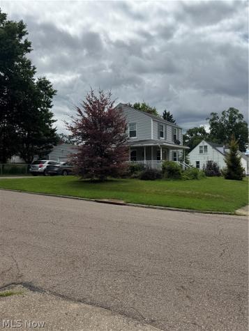 1685 Redwood Avenue Akron OH 44301