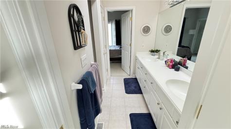 3474 Churchill Downs Stow OH 44224