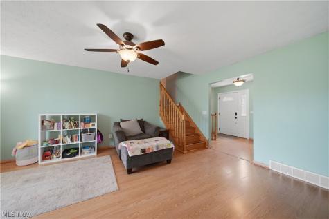 11205 Merrimack Avenue NW Hartville OH 44632