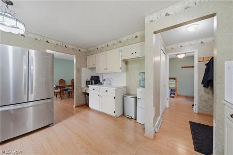 11205 Merrimack Avenue NW Hartville OH 44632