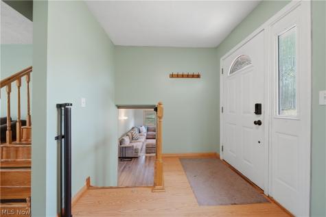11205 Merrimack Avenue NW Hartville OH 44632