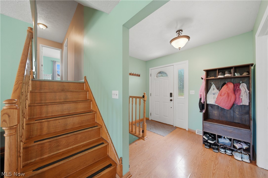 11205 Merrimack Avenue NW Hartville OH 44632