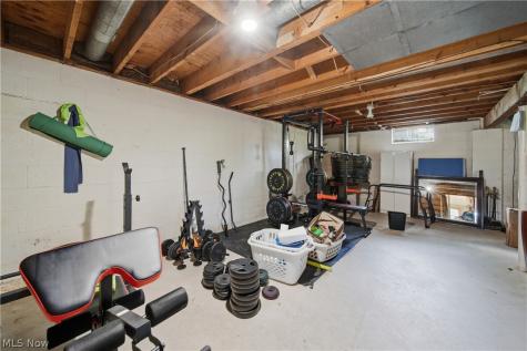 11205 Merrimack Avenue NW Hartville OH 44632